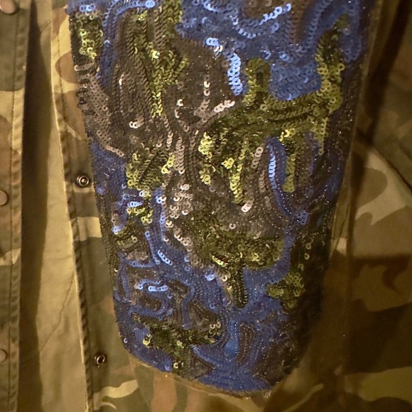 Zara Trafaluc Bird Sequin Camo Printed Parka Jacket Green Sz L/XL - Picture 6 of 8